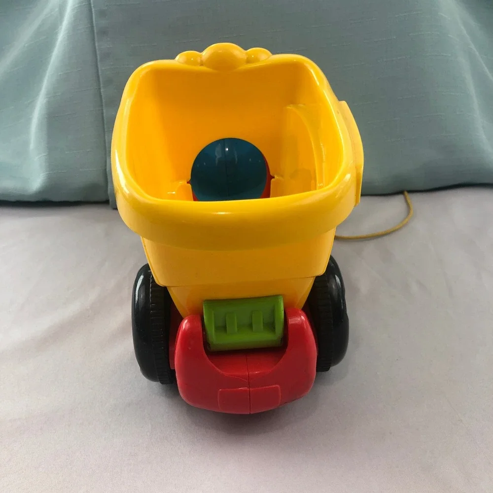 VTech Drop and Go Dump Truck Red Yellow Toddler Learning Toy Pull Along Truck
